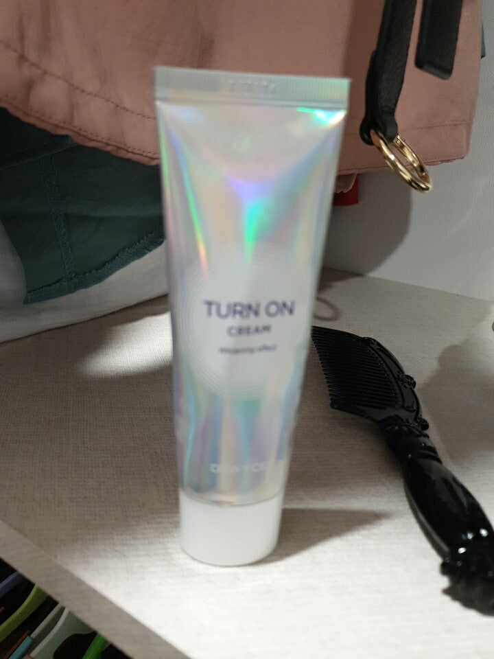 Dewycell Turn-On Tone-Up Cream