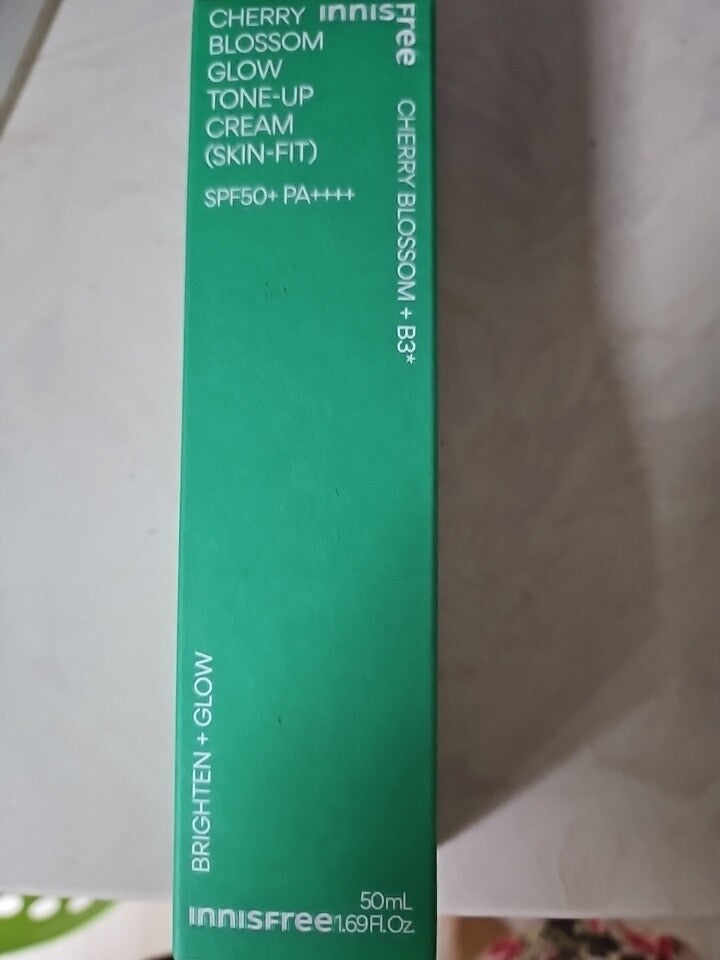 Innisfree Jeju Cherry Blossom Glow Skin-Fit Tone-Up Cream 50ml
