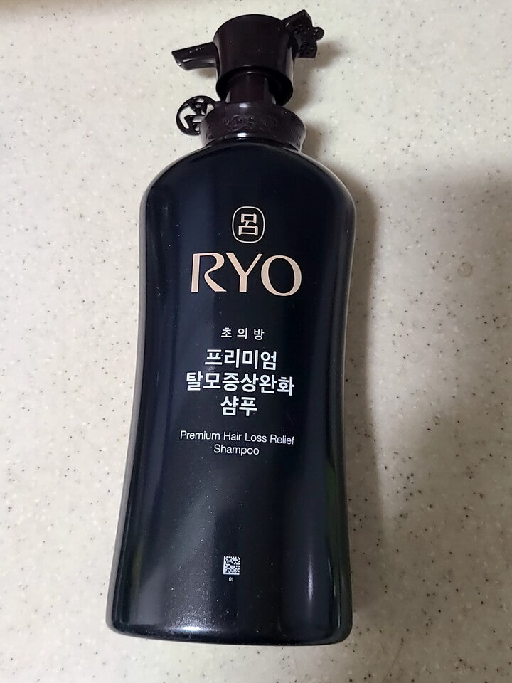 Ryo Choueibang Premium Hair Loss Relief Shampoo 490ml