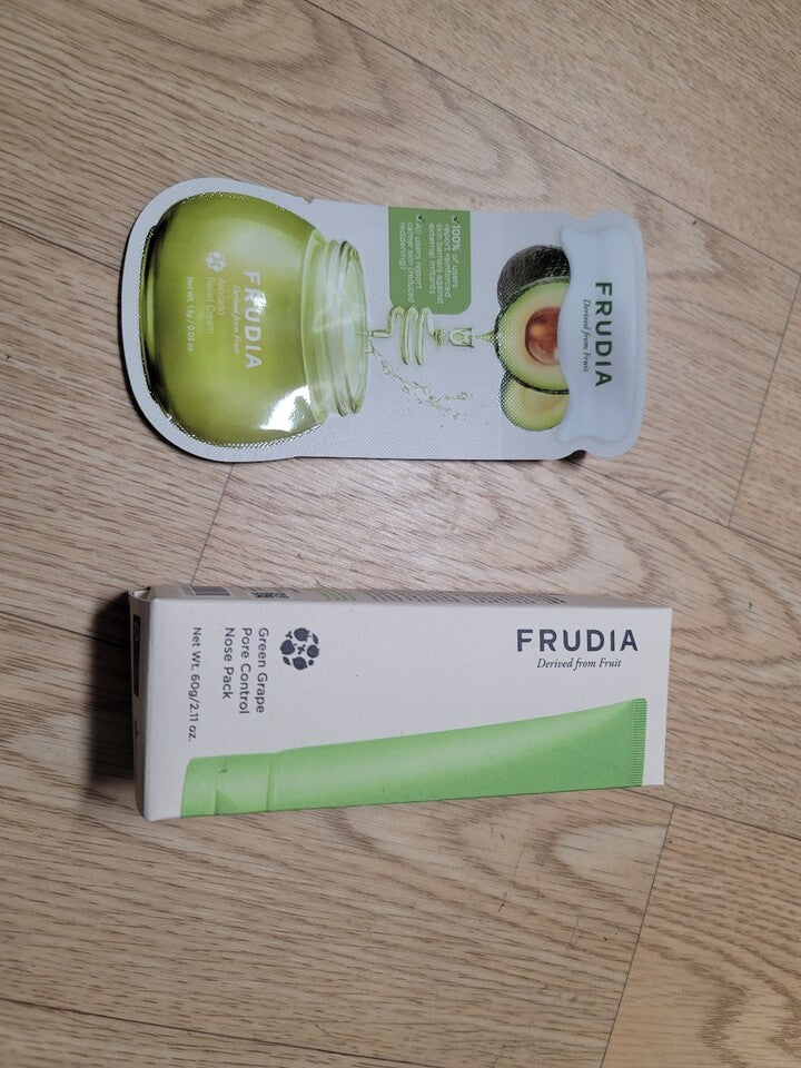 Frudia Green Grape Pore Control Nose Pack 60g