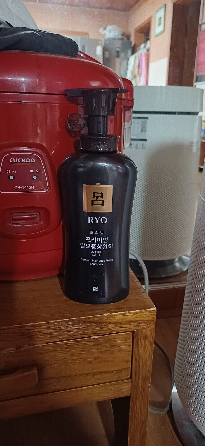 Ryo Choueibang Premium Hair Loss Relief Shampoo 490ml