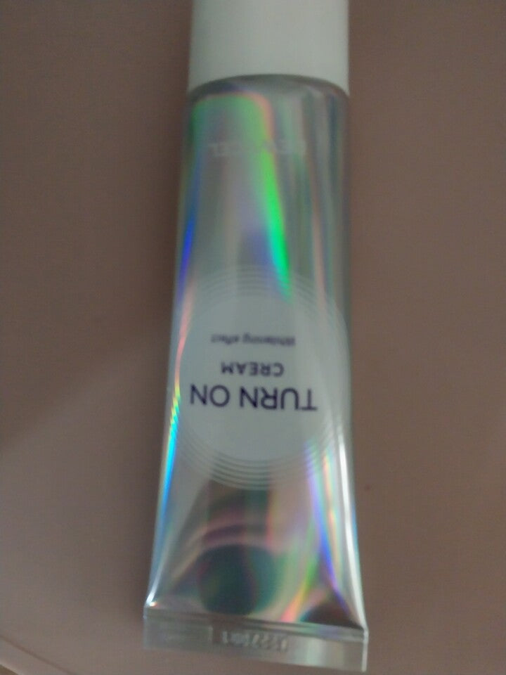 Dewycell Turn-On Tone-Up Cream