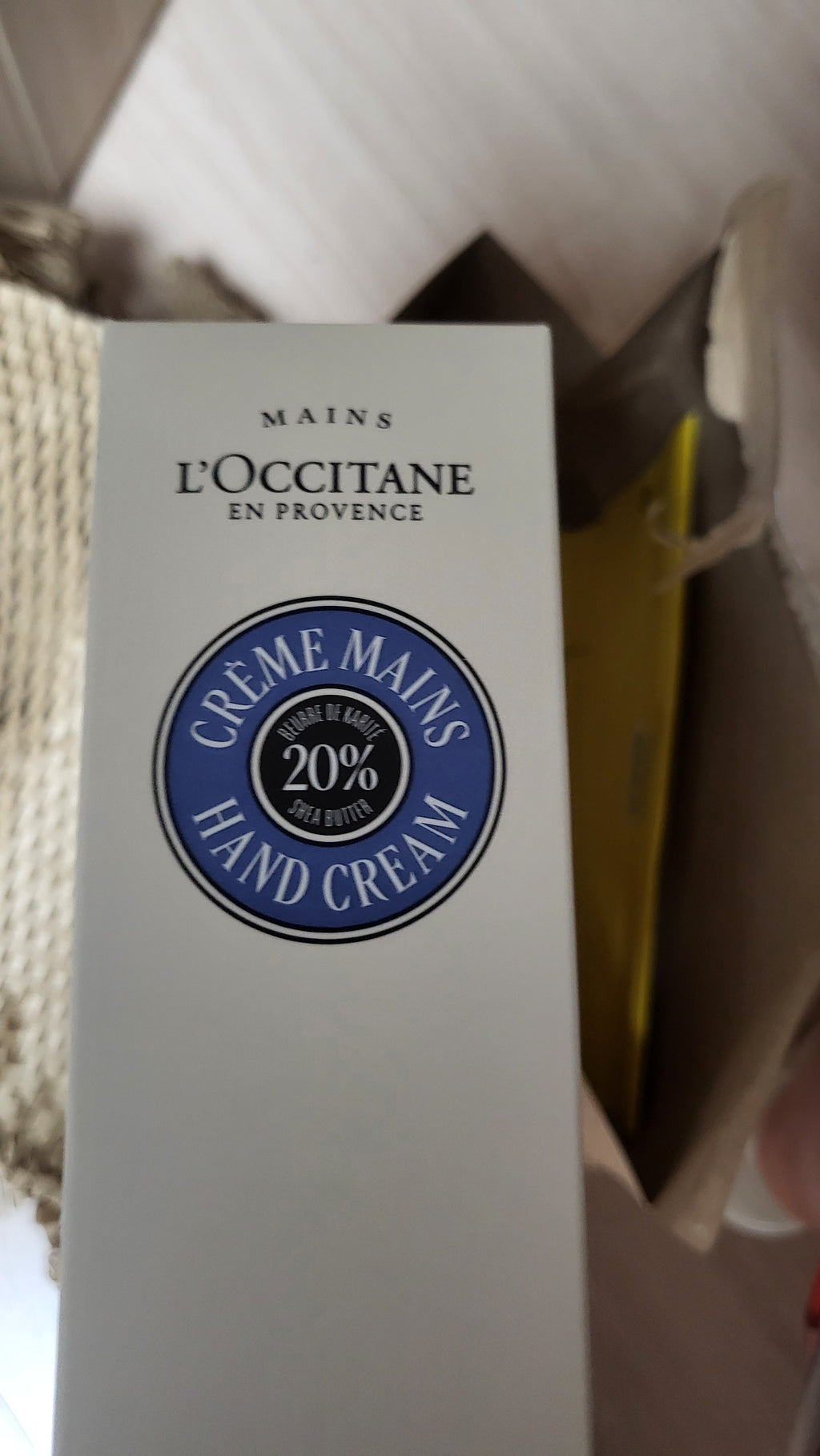 L'Occitane Shea Butter Hand Cream Gift Set (150ml with Magic Key)