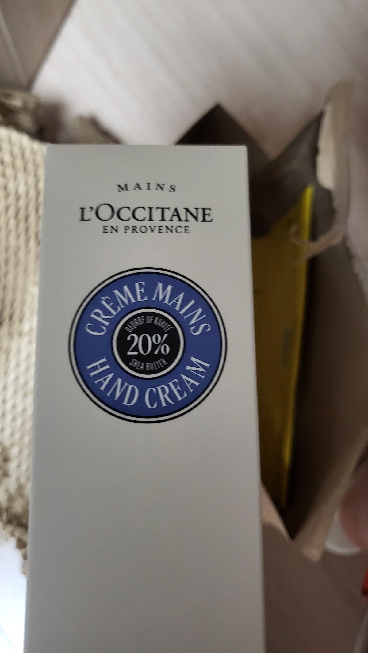 L'Occitane Shea Butter Hand Cream Gift Set (150ml with Magic Key)