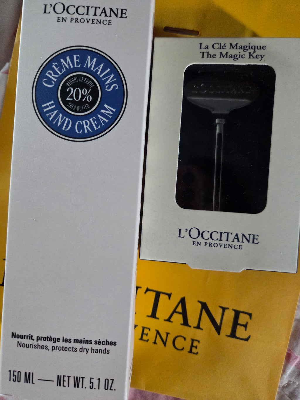 L'Occitane Shea Butter Hand Cream Gift Set (150ml with Magic Key)